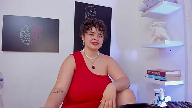 SeleneLuminari8 Adlı Modelin Canlı XXX Sohbeti