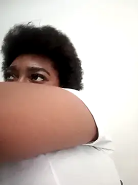 NatashaSilver Adlı Modelin Canlı XXX Sohbeti