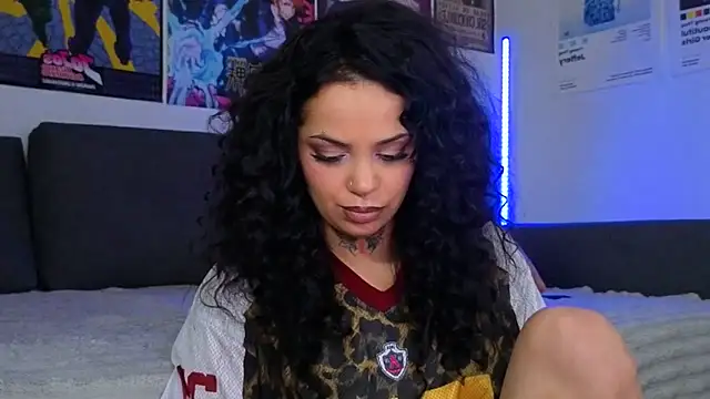 KiraQuinn1 Chat XXX in diretta