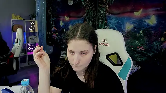 KiraDuvall Chat XXX in diretta