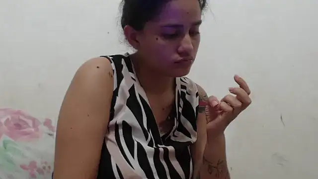 girl_tits Chat XXX in diretta