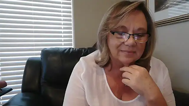 Chat XXX ao vivo de BustyAnnie