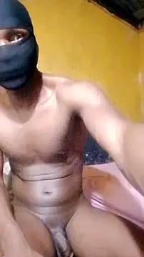 HornyAss_Bitch Adlı Modelin Canlı XXX Sohbeti