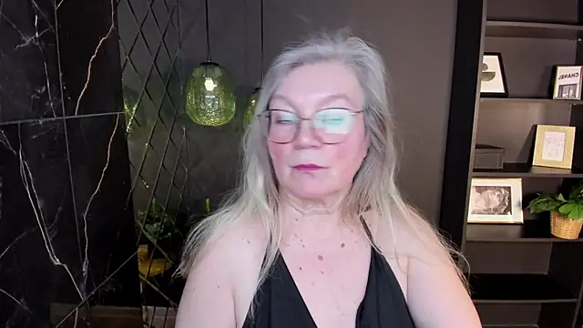 NataliMellow Chat XXX in diretta