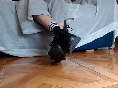 alphaswitchard 现场XXX聊天