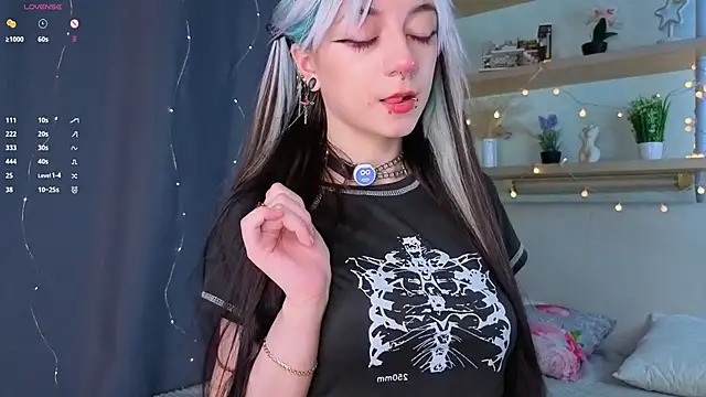 XXX chat uživo modela TristaRoht