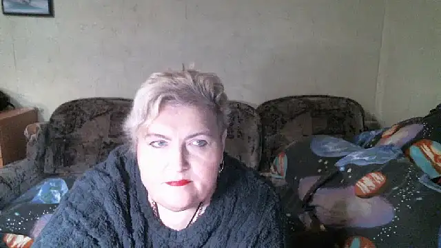 Lana555 Adlı Modelin Canlı XXX Sohbeti