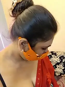 Poly_bhabi: онлайн-секс-чат