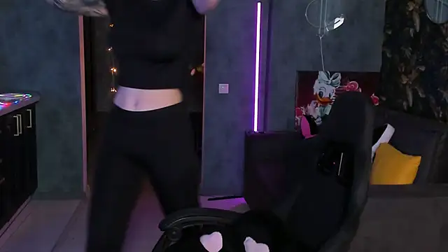 دردشة Blckmirrorr الجنسية المباشرة