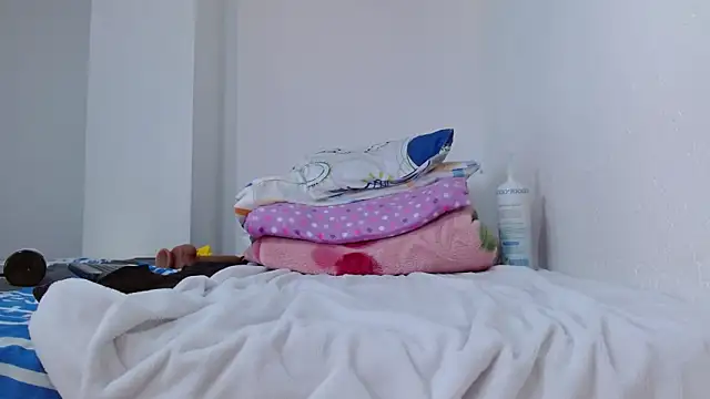 isabel_24_gil élő XXX-chatje