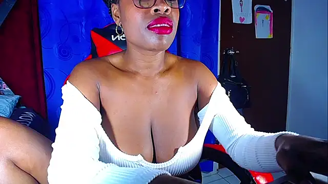 Chatroom XXX en direct de DanisaBrown