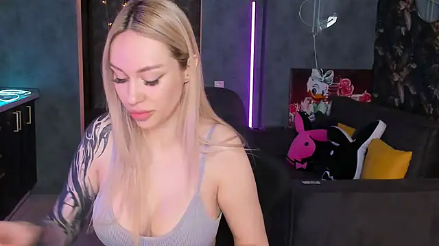 BlckmirrorrのライブXXXチャット