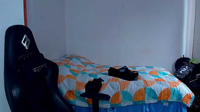 Tommy_Bred Adlı Modelin Web Kamerası Şovu