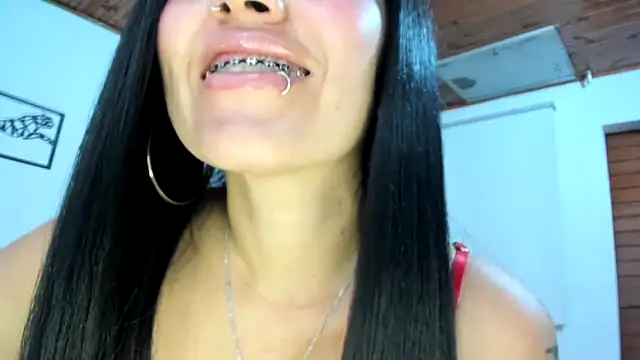 دردشة Tania_mature الجنسية المباشرة