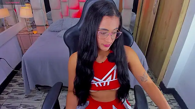 دردشة ZOEBARLOWE الجنسية المباشرة