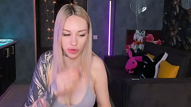 Blckmirrorr Chat XXX in diretta