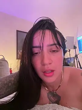 دردشة EmmyEvans1 الجنسية المباشرة