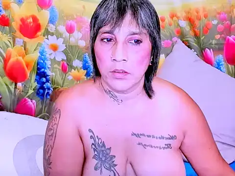 indianroxy live XXX chat