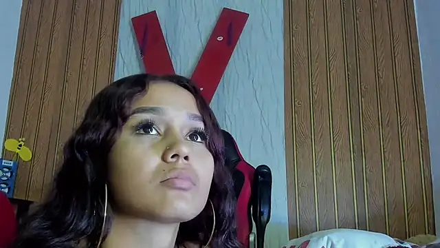 MarianaManzur's Live XXX Chat