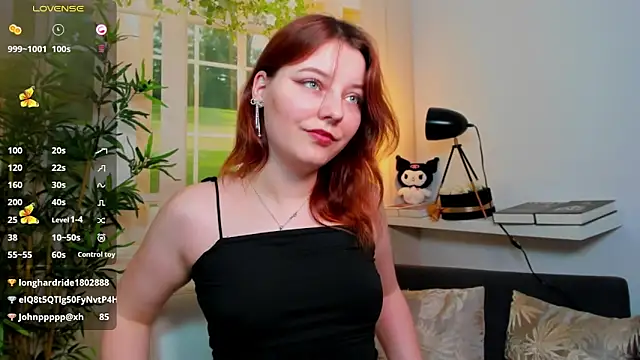 pretty_little_thing 现场XXX聊天