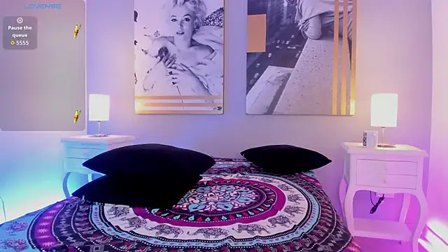 KenyaMystic Adlı Modelin Canlı XXX Sohbeti