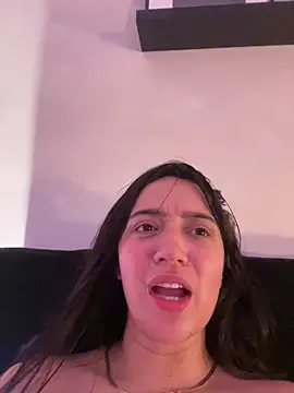 Chat +18 de EmmyEvans1 ao vivo