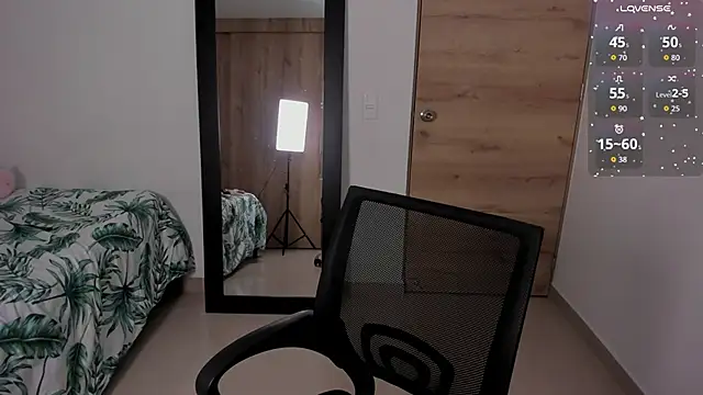 Agatha_Vixen élő XXX-chatje