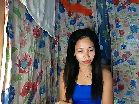 PinaySkinnyGirl Chat XXX live