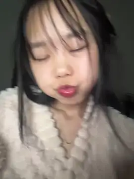 XXX chat uživo modela Emely-lysea