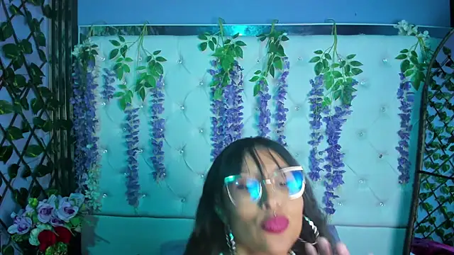 LILI_CANDIES69 Live XXX-Chat