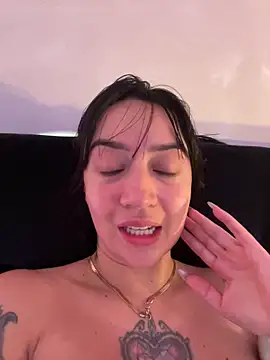 XXX chat uživo modela EmmyEvans1