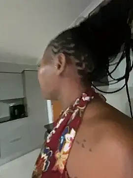 MissLola27 现场XXX聊天