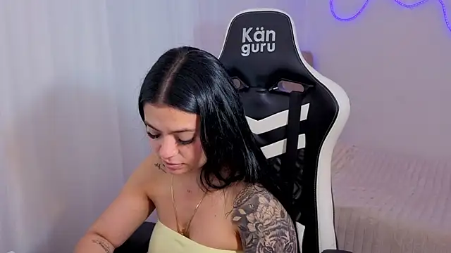 Victoryyy_ Adlı Modelin Canlı XXX Sohbeti