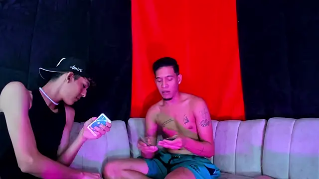 Pleasure_boys_hotのライブXXXチャット