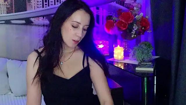 Chatroom XXX en direct de MonicaSweetx