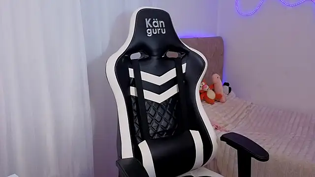 Chatroom XXX en direct de Victoryyy_