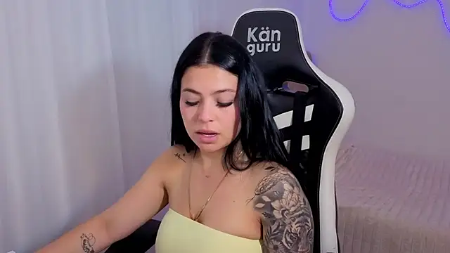 Victoryyy_ Adlı Modelin Canlı XXX Sohbeti