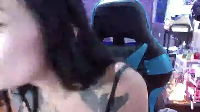 แชท XXX สดของ AngelaQueen_