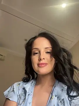 Evayra Chat XXX live