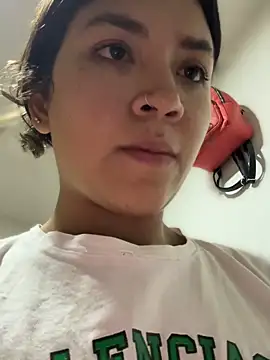 Mila_Morgan Adlı Modelin Canlı XXX Sohbeti