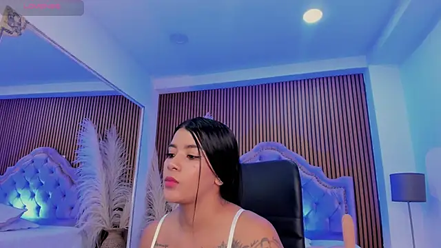 XXX chat uživo modela SelenaStonne