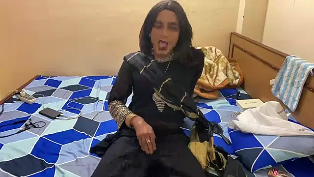 LuvLayla: онлайн-секс-чат