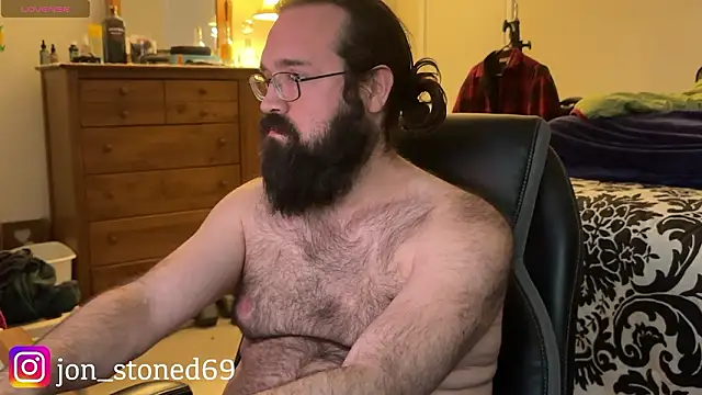 beardedfantasydaddy webcam show