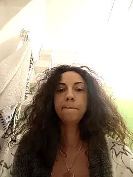 naughty69curls Chat XXX in diretta