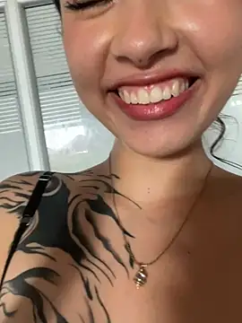 Dakota_Browns Chat XXX in diretta