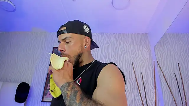 dylan_jacobx Adlı Modelin Canlı XXX Sohbeti