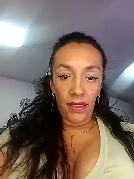 Shantey_Laurent Chat XXX in diretta