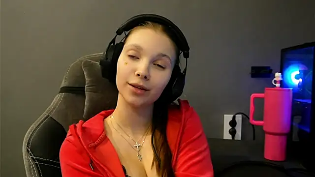 XXX chat uživo modela Softixq