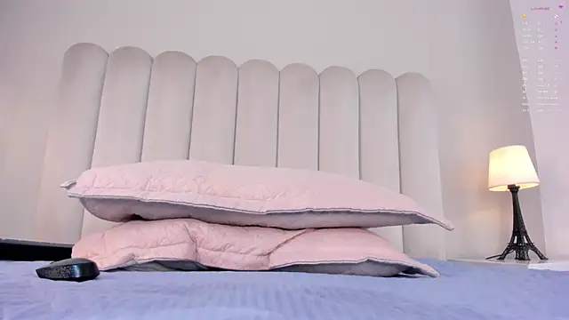 Chat +18 de Melanie_hillz ao vivo