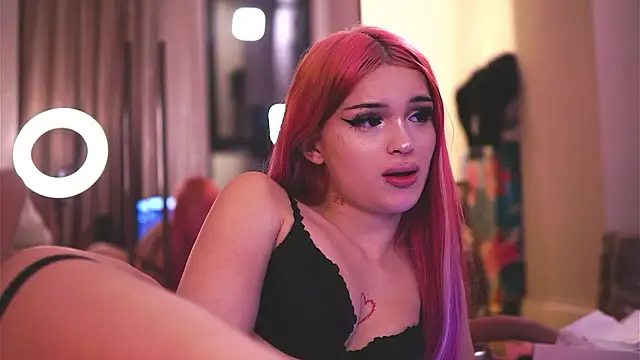 KatiaFinesse Live XXX-chat